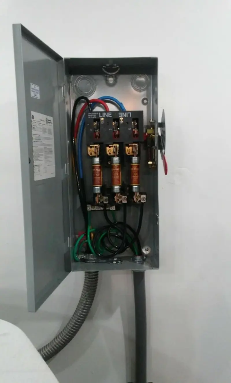 Three-phase disconnect switch installed for Smoke Detector Installation in Buffalo
